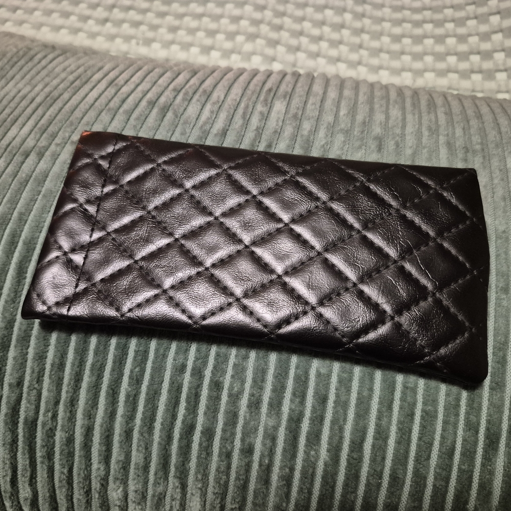Elegant Black Quilted Women's Clutch